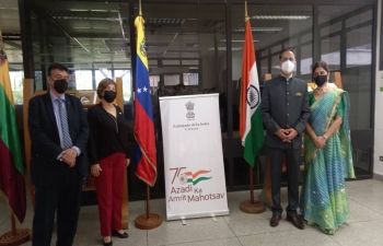 As part of Azadi Ka Amrit Mahotsav, Ambassador Abhishek Singh inaugurated 'India Corner' at the University of Carabobo in  Valencia. Embassy gifted several books on Indian history and culture